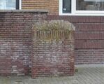 Een muurdeel met plantenbak, aangetast door de vorst.
<br/>
Richard Keijzer, 2015-02-08